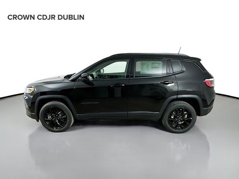 Used 2026 Jeep Compass Latitude AWD/4WD image 8