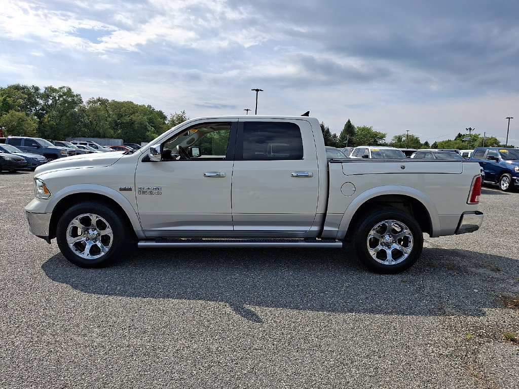 Used 2017 RAM 1500 Laramie AWD/4WD image 7