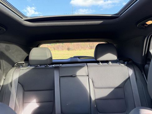 Used 2022 Chevrolet TrailBlazer RS w/ Sun and Liftgate Package image 35