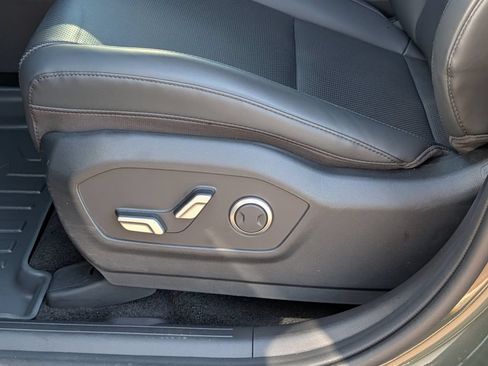 Used 2026 Hyundai Santa Fe SEL FWD image 11