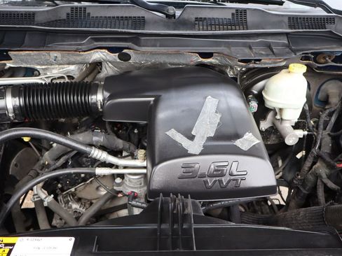 Used 2014 RAM 1500 Express image 32