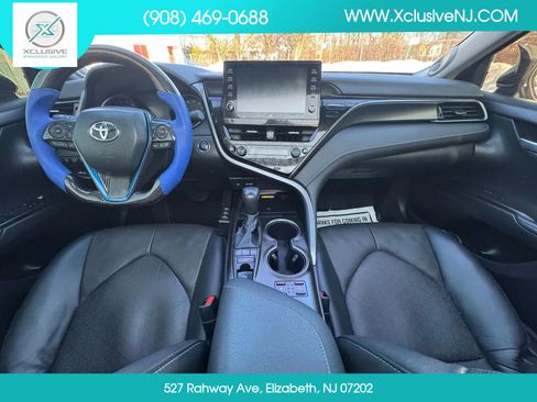 Used 2024 Toyota Camry XSE w/ Navigation Package image 20