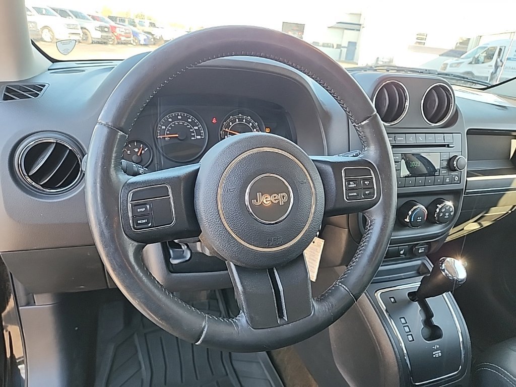 Used 2016 Jeep Patriot High Altitude AWD/4WD image 11