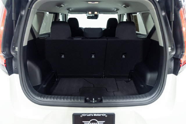 Used 2023 Kia Soul LX w/ Option Group 015 FWD image 9