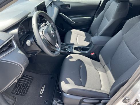 Certified 2024 Toyota Corolla Cross LE FWD image 19