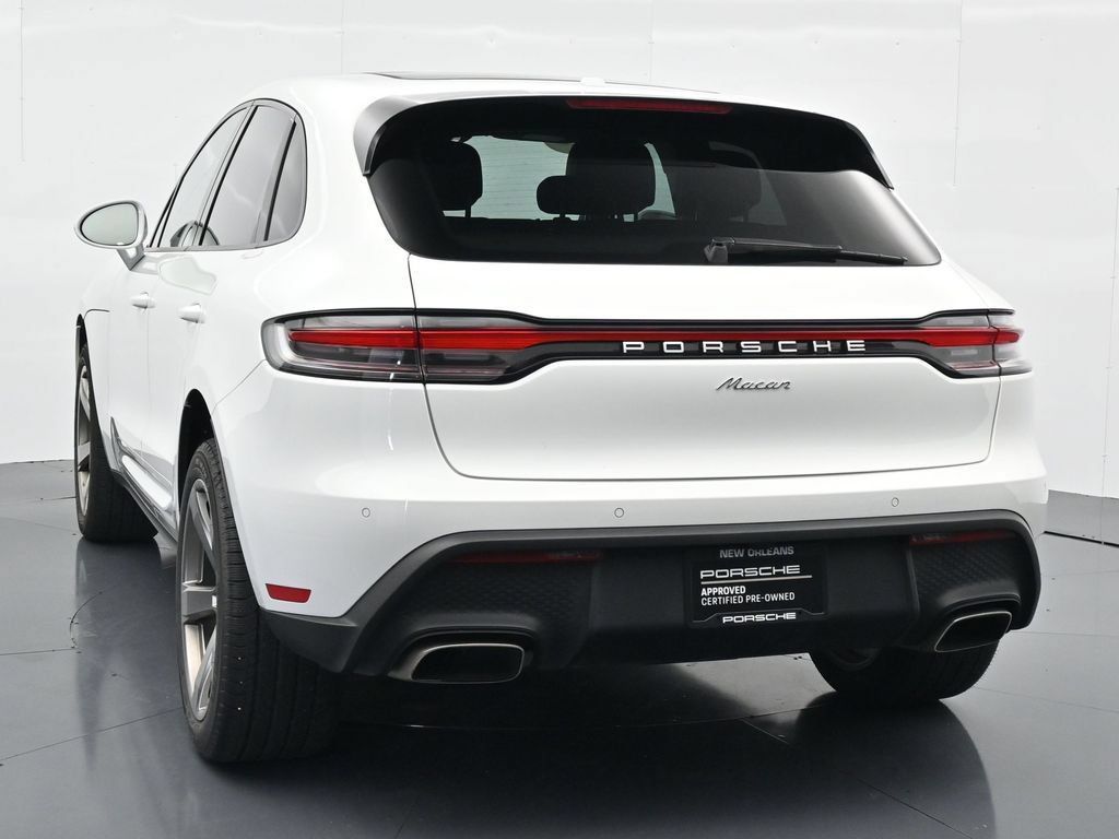 Certified 2023 Porsche Macan AWD/4WD image 3