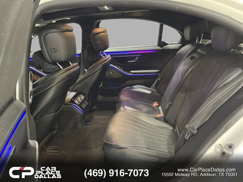 Used 2022 Mercedes-Benz S 500 4MATIC w/ AMG Line Package image 21