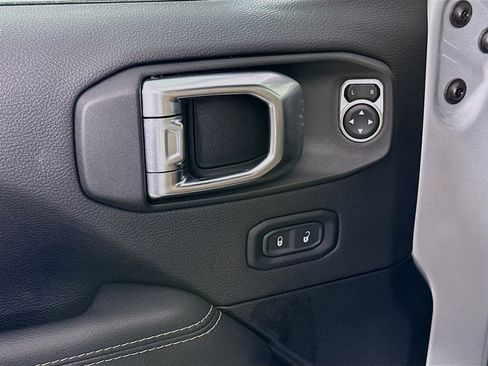 Used 2023 Jeep Wrangler Sahara w/ Cold Weather Group image 15