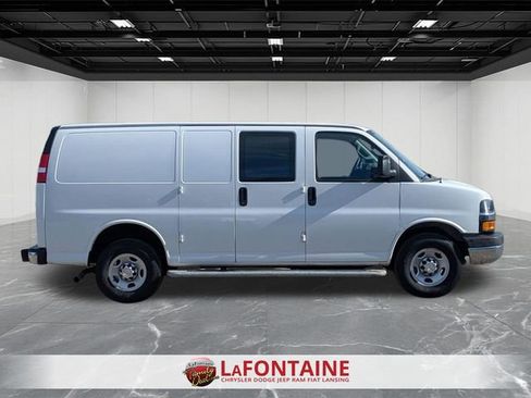 Used 2024 Chevrolet Express 2500 w/ Driver Convenience Package RWD image 6
