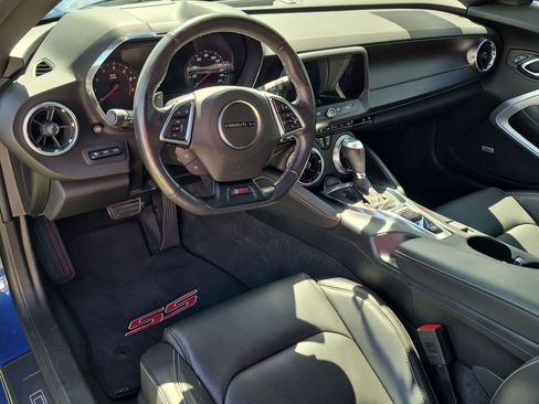 Used 2019 Chevrolet Camaro SS RWD image 17