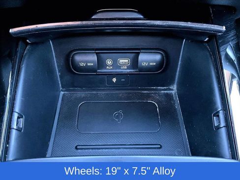 Used 2019 Kia Sorento SX image 17