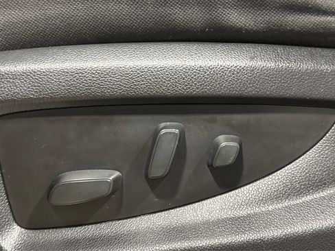 Used 2018 Chevrolet Silverado 1500 LT w/ Redline Edition image 18