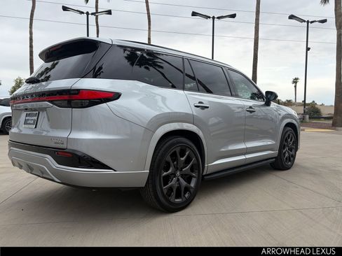 New 2026 Lexus TX 500h AWD image 6