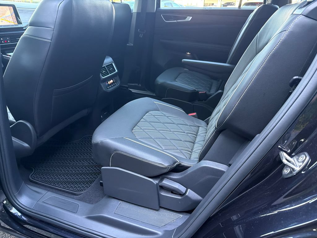Used 2024 Volkswagen Atlas SEL Premium R-Line AWD/4WD image 21