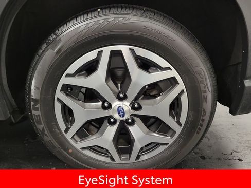 Used 2023 Subaru Forester Premium AWD/4WD image 10