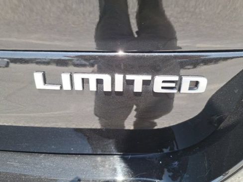 Used 2024 Jeep Grand Cherokee L Limited w/ Luxury Tech Group II AWD/4WD image 12