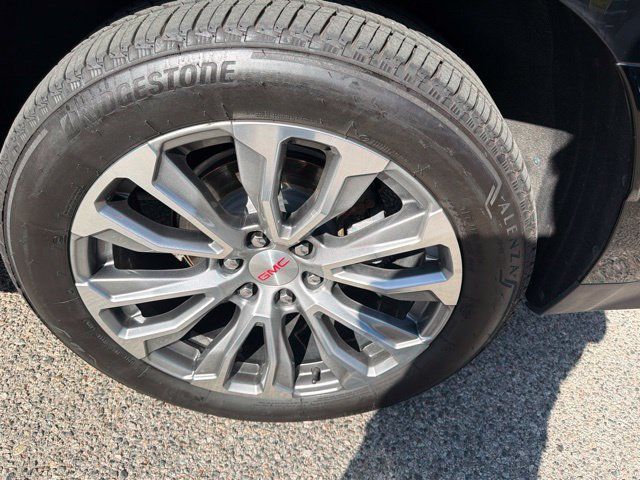 Used 2021 GMC Yukon Denali w/ Denali Ultimate Package AWD/4WD image 12