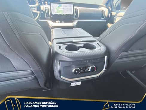 Used 2025 Ford Expedition Active AWD/4WD image 10