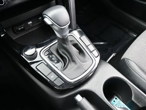 Used 2024 Kia Seltos S image 25