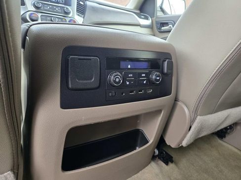 Used 2019 Chevrolet Suburban Premier image 16