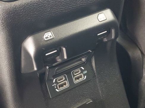 Used 2019 Jeep Wrangler Unlimited Sahara w/ Uconnect 4C Nav & Sound Group AWD/4WD image 40