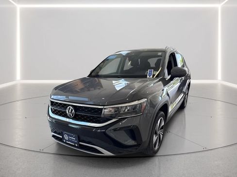 Used 2023 Volkswagen Taos SE AWD/4WD image 25