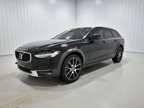 Used 2018 Volvo V90 T6 Cross Country w/ Convenience Package AWD/4WD image 24