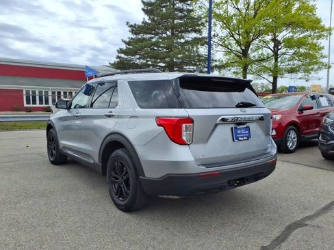 Certified 2022 Ford Explorer XLT w/ Class IV Trailer Tow Package AWD/4WD image 7