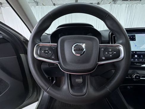 Used 2024 Volvo XC40 B5 Ultimate w/ Protection Package Premier AWD/4WD image 27