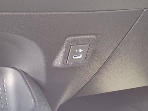 Used 2025 Toyota Corolla SE FWD image 27