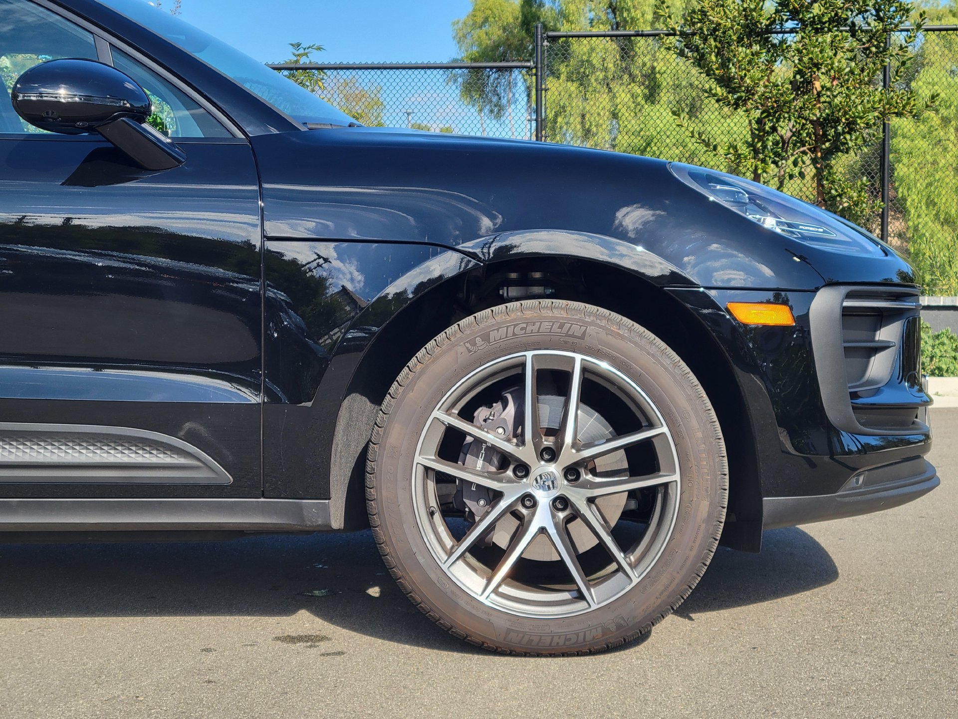 Used 2026 Porsche Macan AWD/4WD image 11