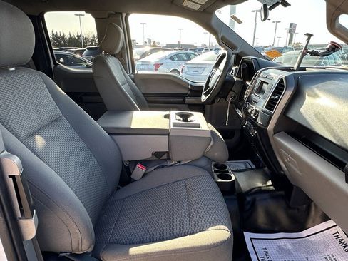 Used 2015 Ford F150 XLT image 18