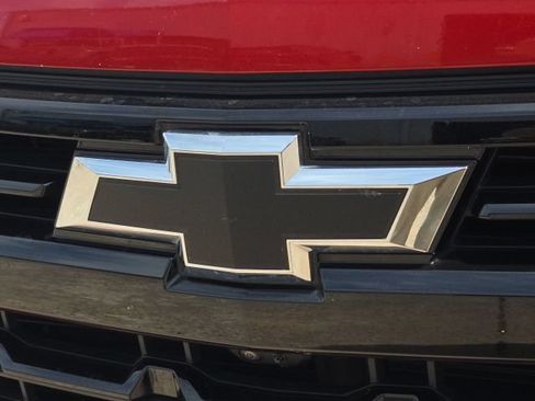 Used 2025 Chevrolet Silverado 1500 LT Trail Boss w/ Convenience Package II AWD/4WD image 9