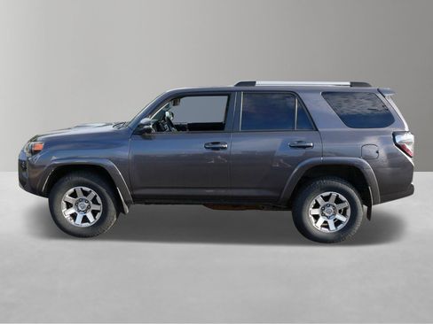 Used 2016 Toyota 4Runner 4WD image 6
