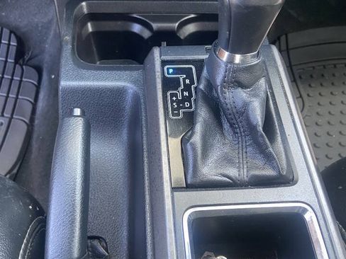Used 2018 Toyota Tacoma TRD Off-Road RWD image 13