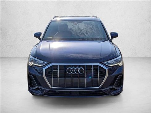 Certified 2025 Audi Q3 2.0T Premium image 2