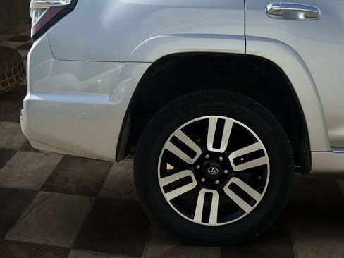 Used 2021 Toyota 4Runner Limited AWD/4WD image 8