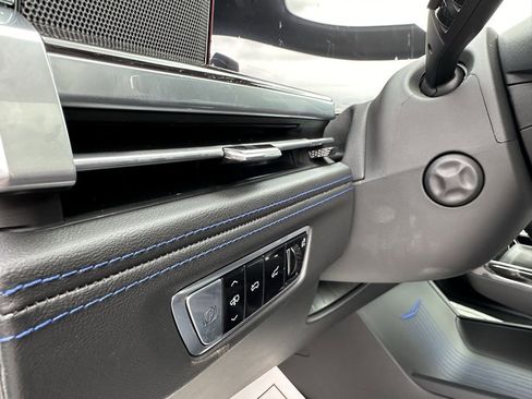 New 2025 Cadillac Escalade IQ Sport 1 w/ LPO, ONYX Package image 36