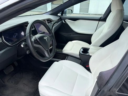 Used 2020 Tesla Model S Long Range Plus AWD/4WD image 11