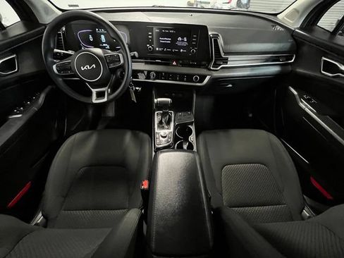 Used 2024 Kia Sportage LX AWD/4WD image 17