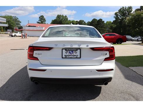 Used 2020 Volvo S60 T6 Momentum AWD/4WD image 4