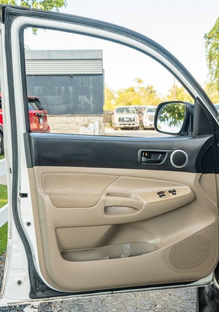 Used 2007 Toyota Tacoma PreRunner w/ SR5 Pkg #2 RWD image 17
