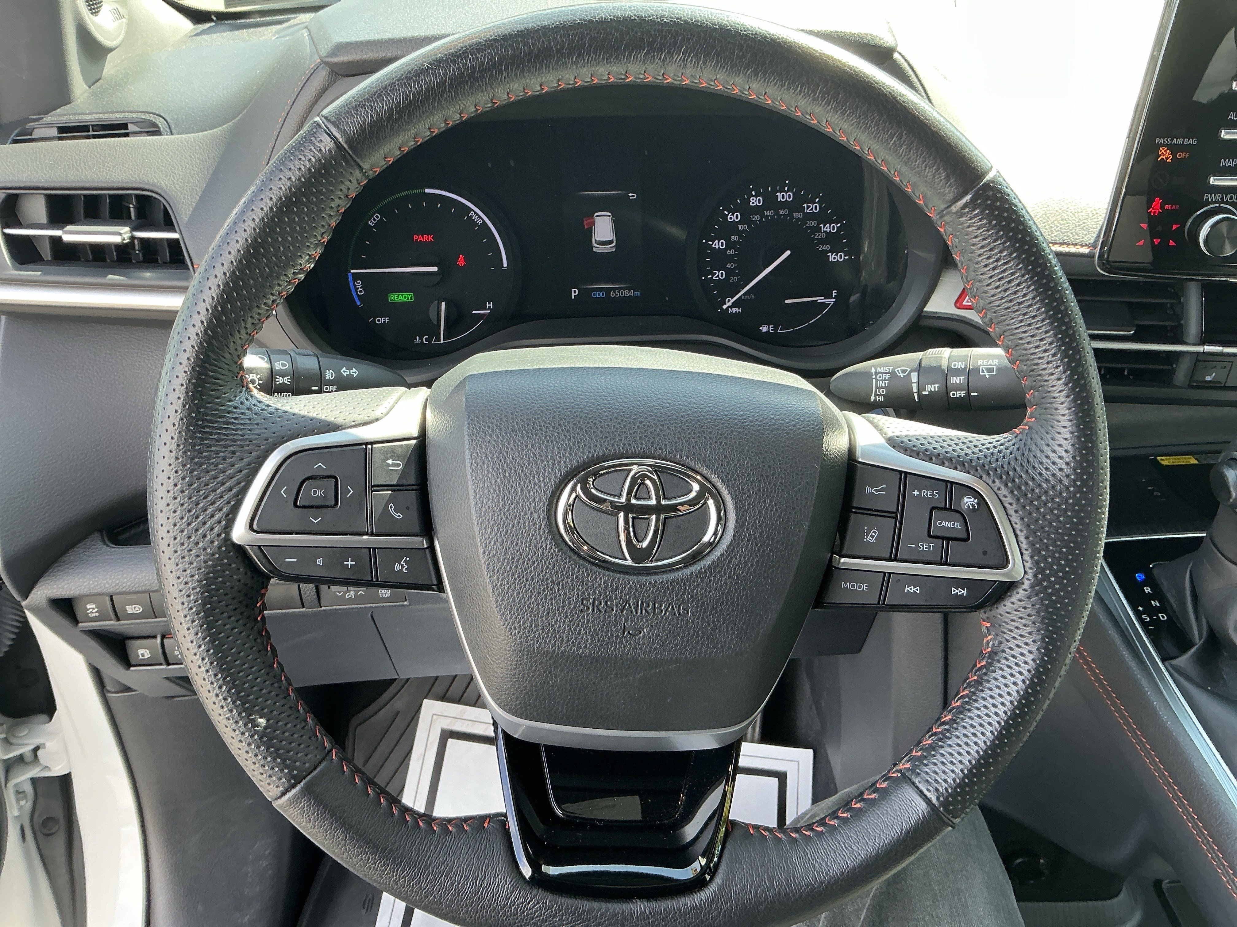 Used 2022 Toyota Sienna XSE w/ XSE Plus Package FWD image 16