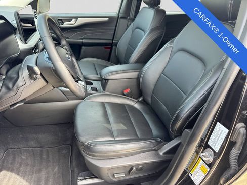 Used 2025 Ford Escape Platinum AWD/4WD image 19