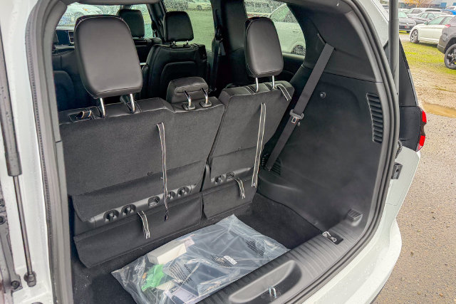 New 2026 Chrysler Pacifica Select FWD image 28