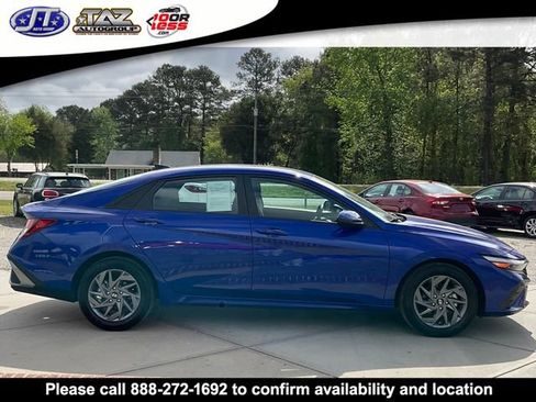 Used 2024 Hyundai Elantra SEL FWD image 8