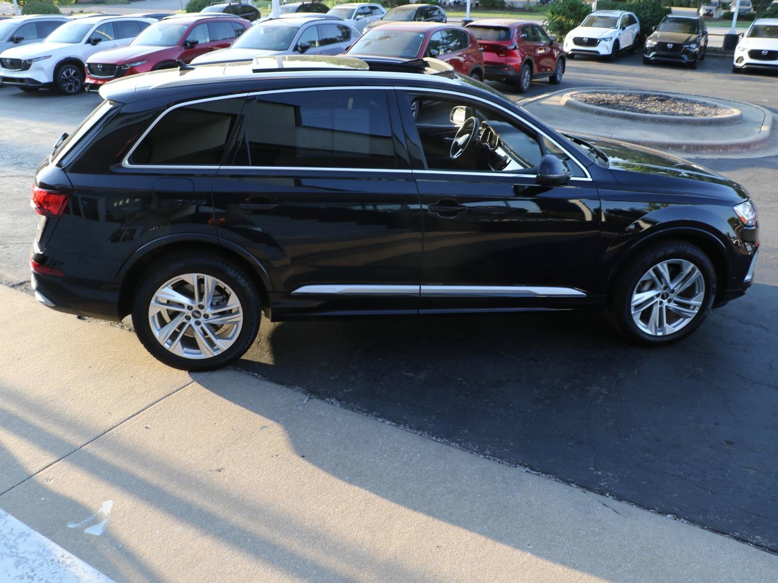 Used 2021 Audi Q7 3.0T Premium w/ Convenience Package AWD/4WD image 5