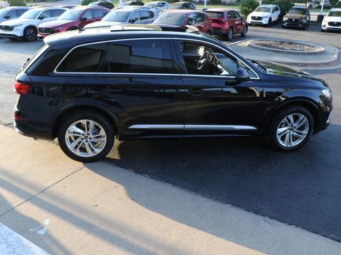 Used 2021 Audi Q7 3.0T Premium w/ Convenience Package AWD/4WD image 5