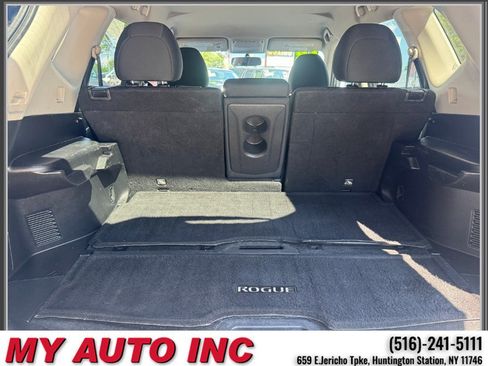 Used 2018 Nissan Rogue SV AWD/4WD image 35