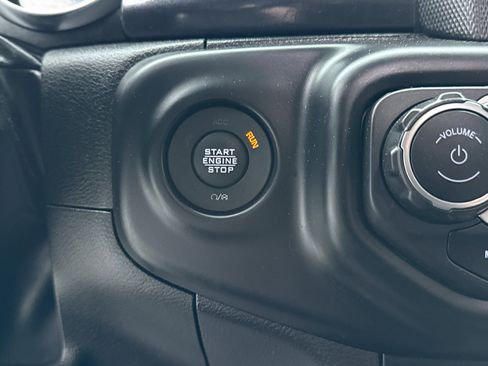 Used 2022 Jeep Wrangler Unlimited Sport AWD/4WD image 20